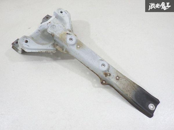 【ストア出品】 日産 純正 ER34 スカイライン 2ドア フードステー ブラケット ボンネットキャッチ コアサポート フレーム 即納 棚E-1拍卖