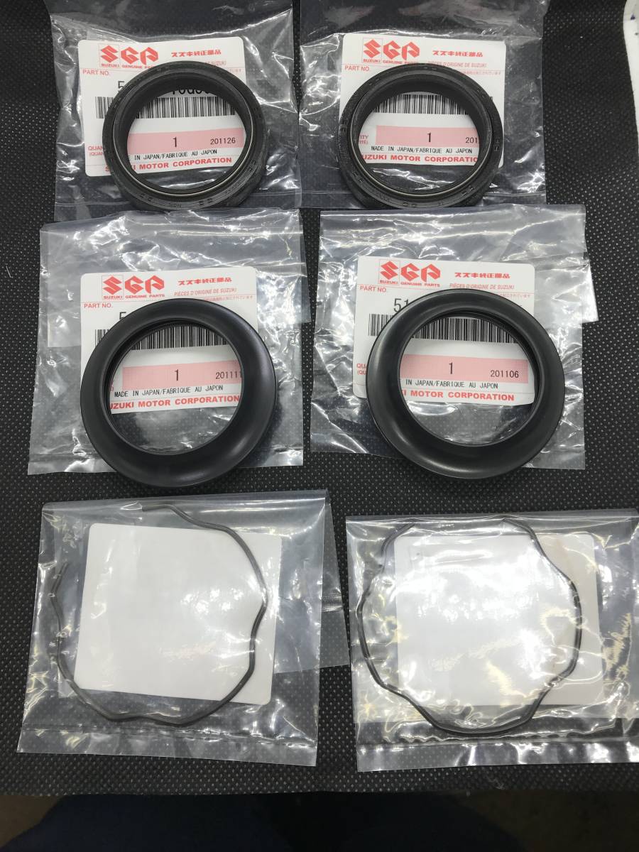 スズキ 初期型 GSX-R400 (1/2型) GK71B 互換 36Φ 廃止部品フロントフォークシール オイルシール+ダスト+ストッパー各2個 廃止51153-16730拍卖