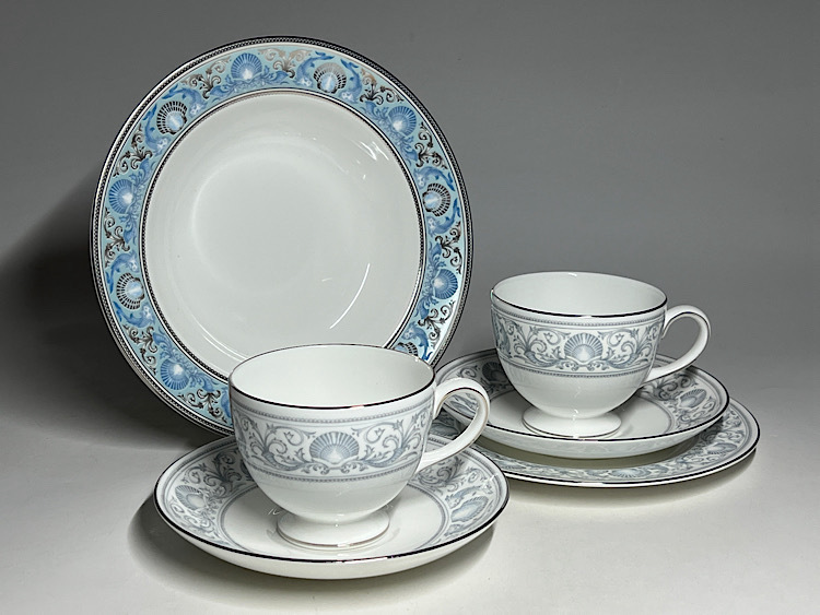 【瑞】ウェッジウッド WEDGWOOD DOLPHINS カップ&ソーサー 2客 + ケーキ皿 + スーププレート拍卖