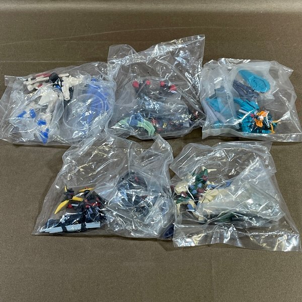 ZC082●未使用品【 ガンダム フィギュア 5点セット 】詳細不明拍卖