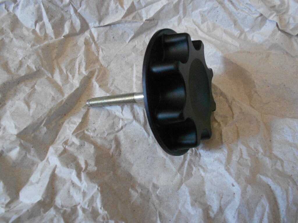 L175S★ムーヴ★中古純正部品★スペアタイヤ固定用金具★平成22年式最終型★格安拍卖