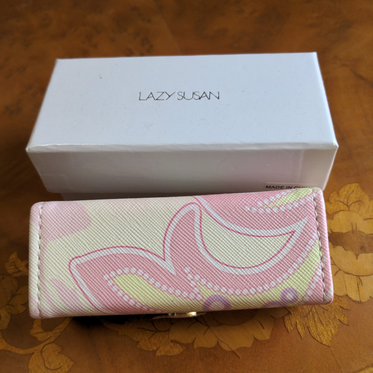 新品LAZY SUZAN  レイジースーザン トラベルアクセサリーケース拍卖