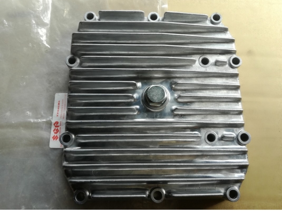 PAYPAY GSX400E ザリ ゴキ オイル パン カバー ドレンボルト付き 新品純正 GSX400T Lエンジンカバー拍卖