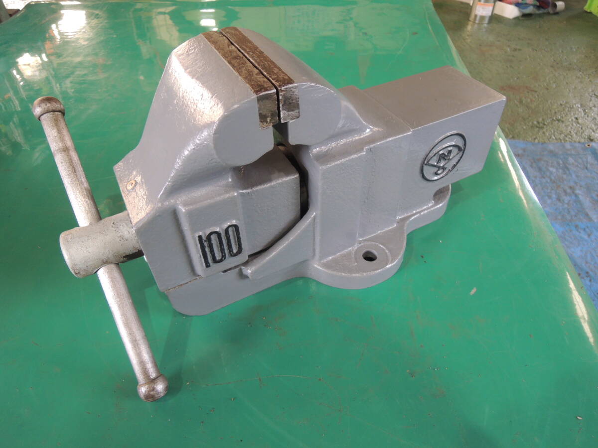 ナベヤ 万力 100 再塗装品 約18㎏ クランプ 中古 工具 #686拍卖