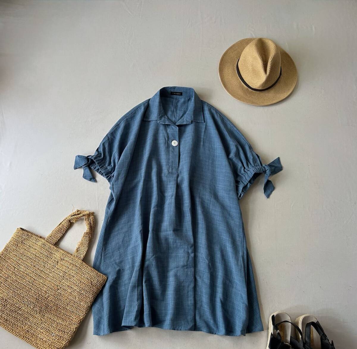 TRUBE トリューベ 可愛いプルオーバーワンピース拍卖