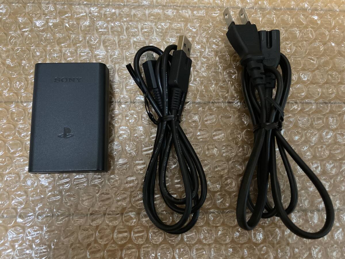 即決! PS Vita 2000 純正 PCH-ZAC1 充電器 ACアダプター 電源コード USBケーブル 2拍卖