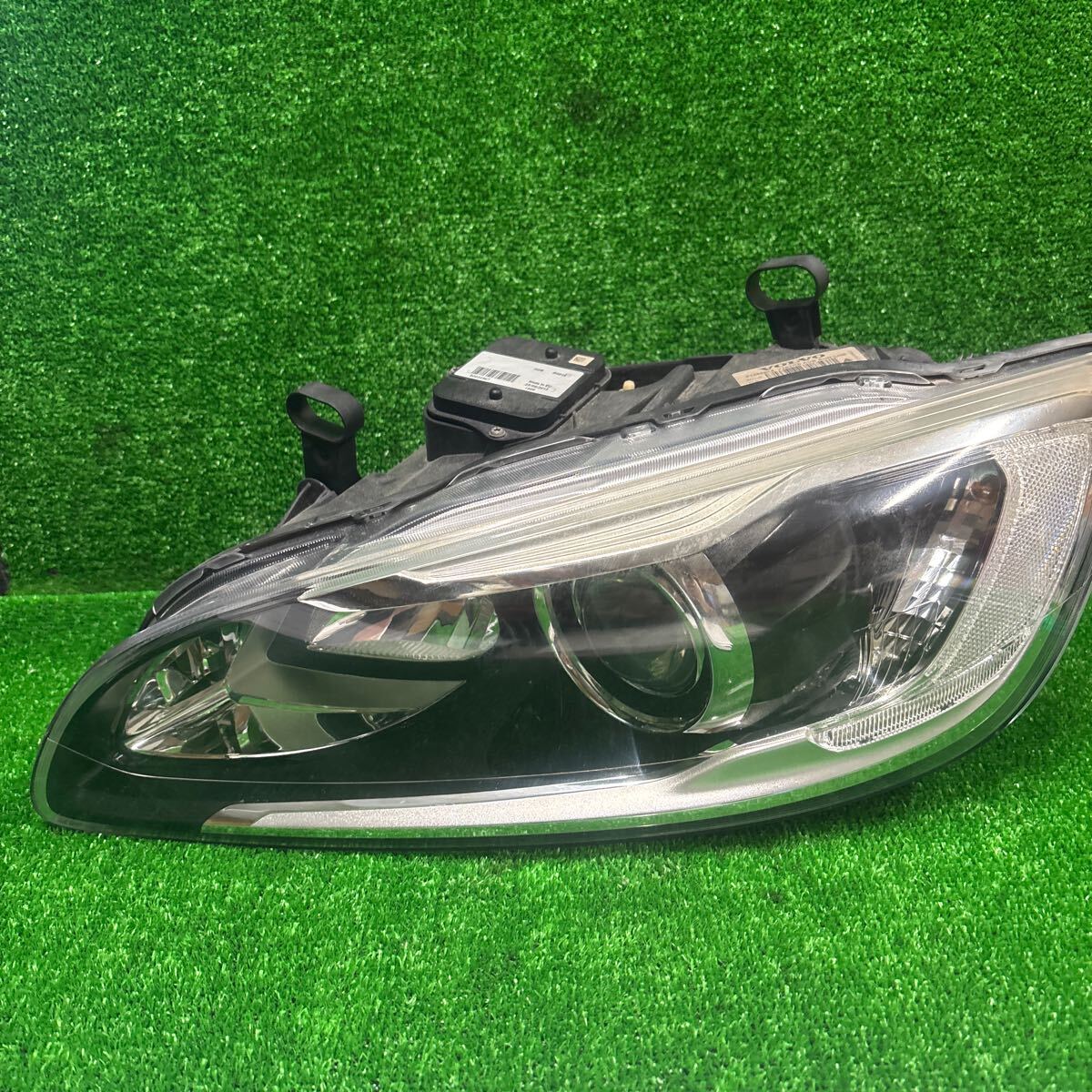 FB4164TボルボS60 左 ヘッドライト 30-6拍卖