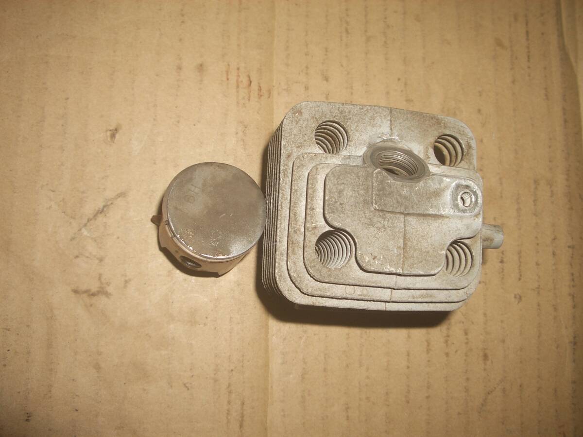 イセキ CH260KH ピストン シリンダーヘッド カワサキ TH26かな?拍卖