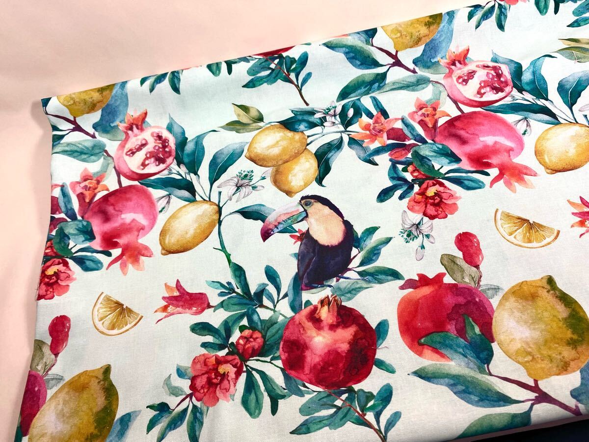 USA生地.シーチング.綿100%.幅110cm× 50cm.水色地.鳥と柘榴拍卖