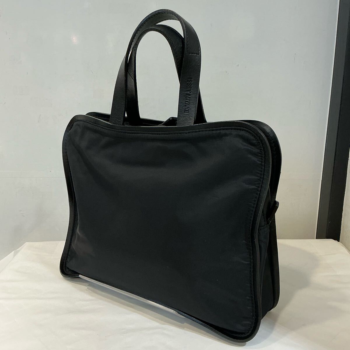 ISSEY MIYAKE イッセイ ミヤケ トートバッグ I MO 01-AG 293 ブラック 732175拍卖