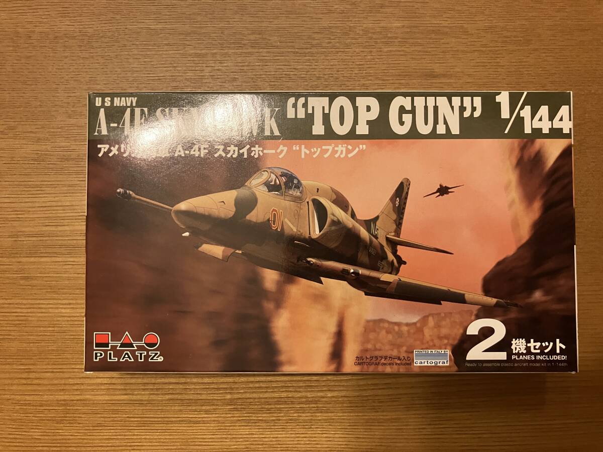 1/144 PLATZ F-4F SKYHAWK “TOPGUN” 2機セット拍卖