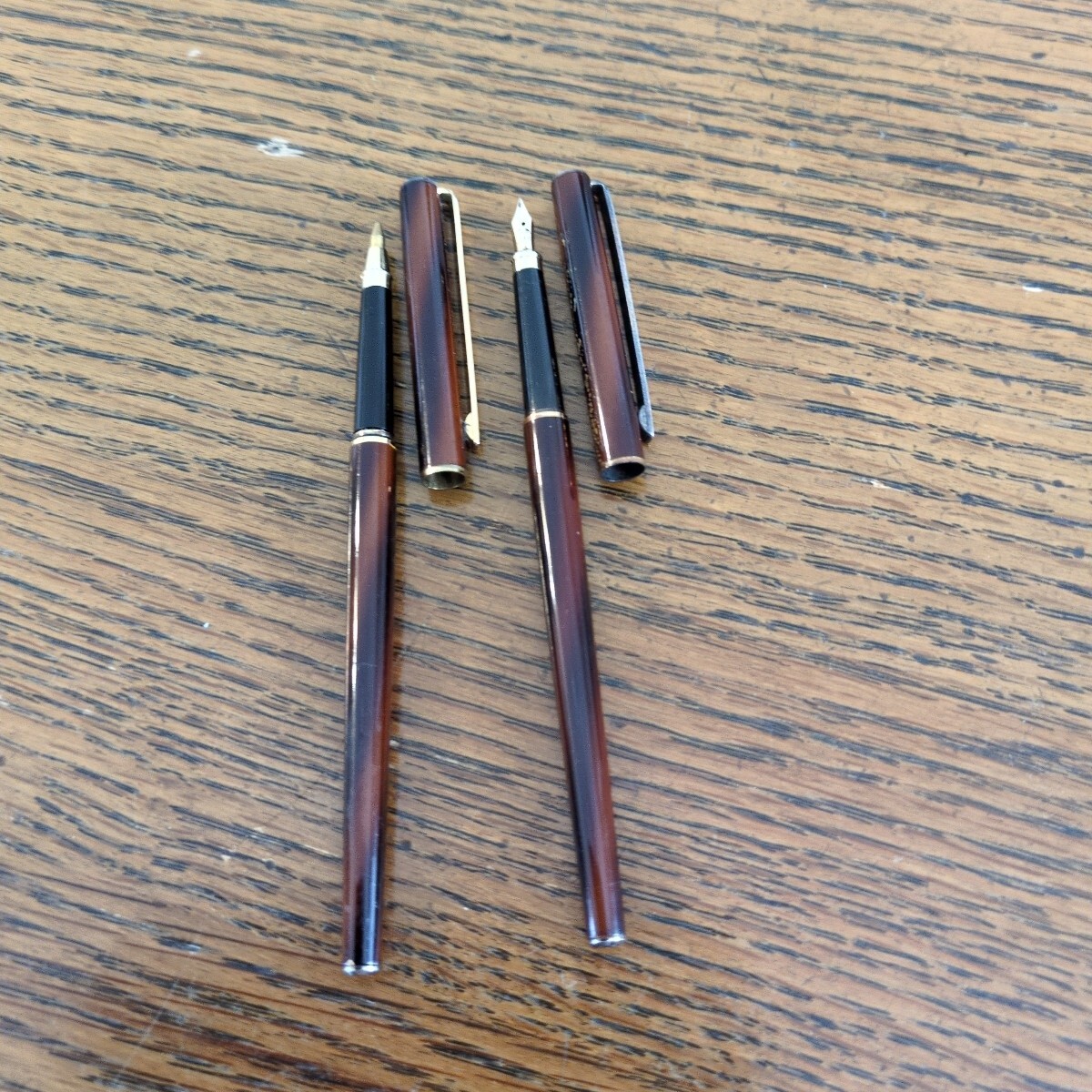 万年筆とボールペン2本セット ペン先14k ボ−ルペンのインク無し 長さ12cm 太さ5mm 貴重品拍卖