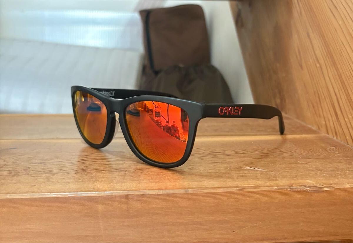 OAKLEY Frogskins LX matte blk / Ruby iridium 拍卖