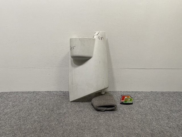 エルフ/タイタン/コンドル/アトラス 標準 6代目/2006- 純正 左 フロント コーナーパネル/コーナーカバー ホワイト ソリッド いすゞ(143189)拍卖