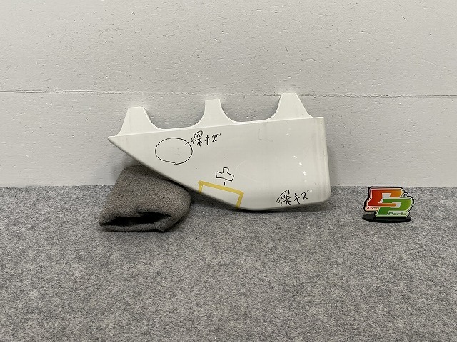 レンジャー 6代目/2017年- 純正 右 ステップカバー 61453-E0490/E0510 ホワイト ソリッド 日野(143178)拍卖