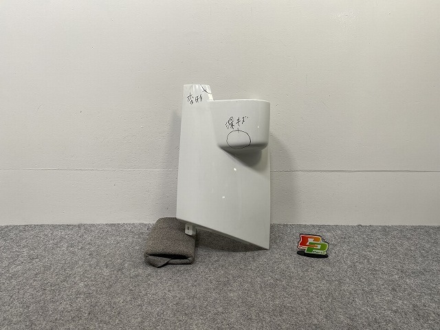 エルフ/タイタン/コンドル/アトラス 標準 6代目/2006- 純正 右 フロント コーナーパネル/コーナーカバー ホワイト ソリッド いすゞ(143192)拍卖