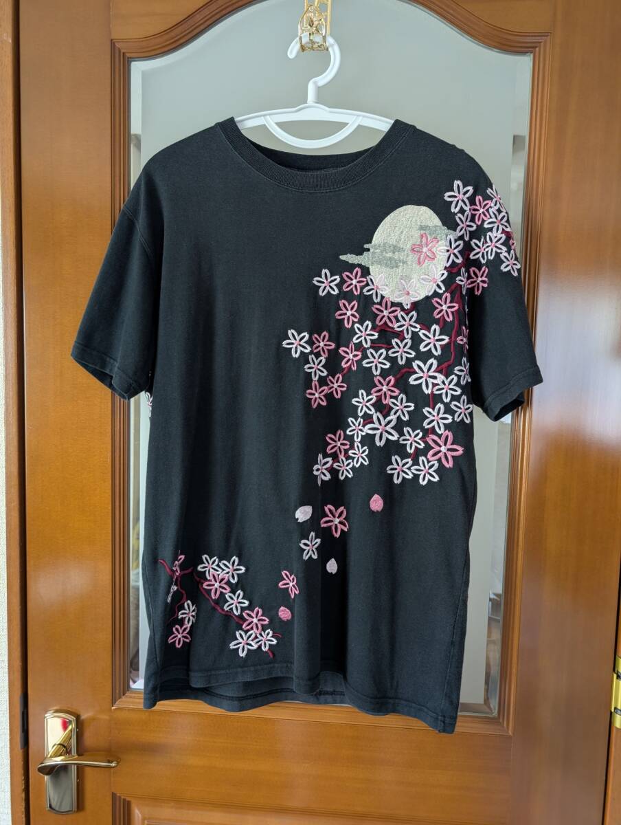 【百花繚乱】和柄 夜桜刺繍 Tシャツ ブラック L☆彡拍卖