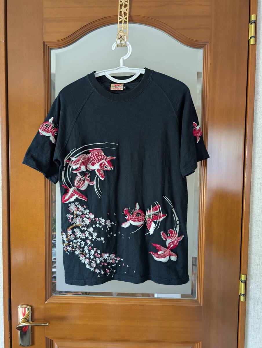 【花旅楽団】和柄 刺繍 桜 金魚 Tシャツ 黒 M ☆彡拍卖