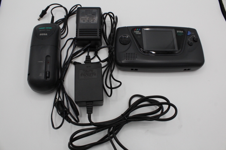 SEGA セガ GAME GEAR ゲームギア 本体(HGG-3210/黒)、バッテリーパック ジャンク拍卖