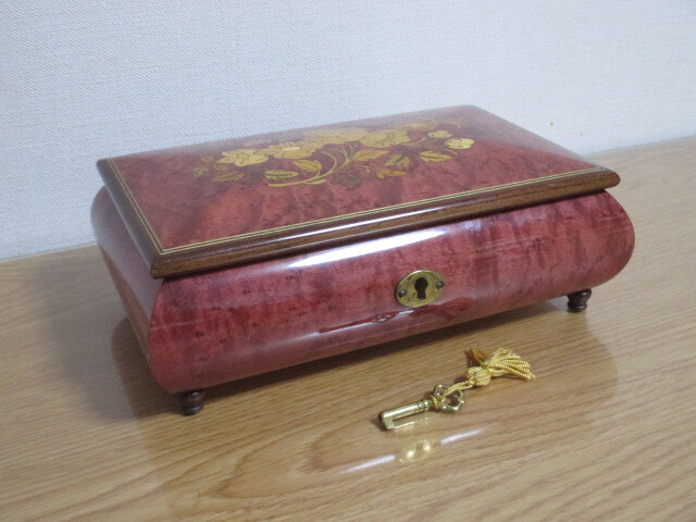 逸品 リュージュ社製 REUGE ロマンス ROMANCE 象嵌 オルゴール ジュエリーボックス エーデルワイス 鍵付 動作品 made in SWISS拍卖