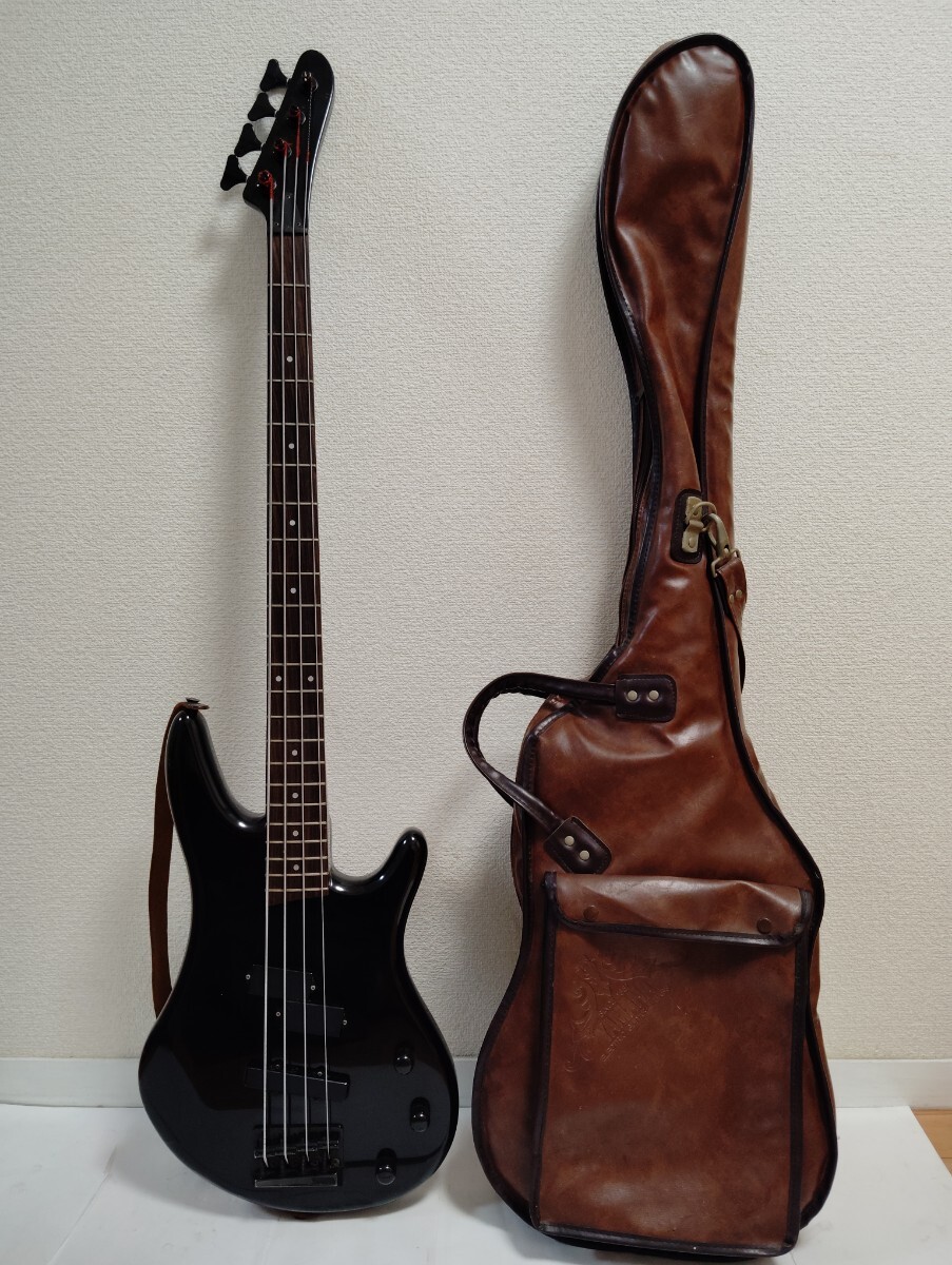ヤマハ YAMAHA エレキベース 弦楽器全長約:113cm重さ約:3.4kgソフトケース付き ジャンク品 現状販売拍卖