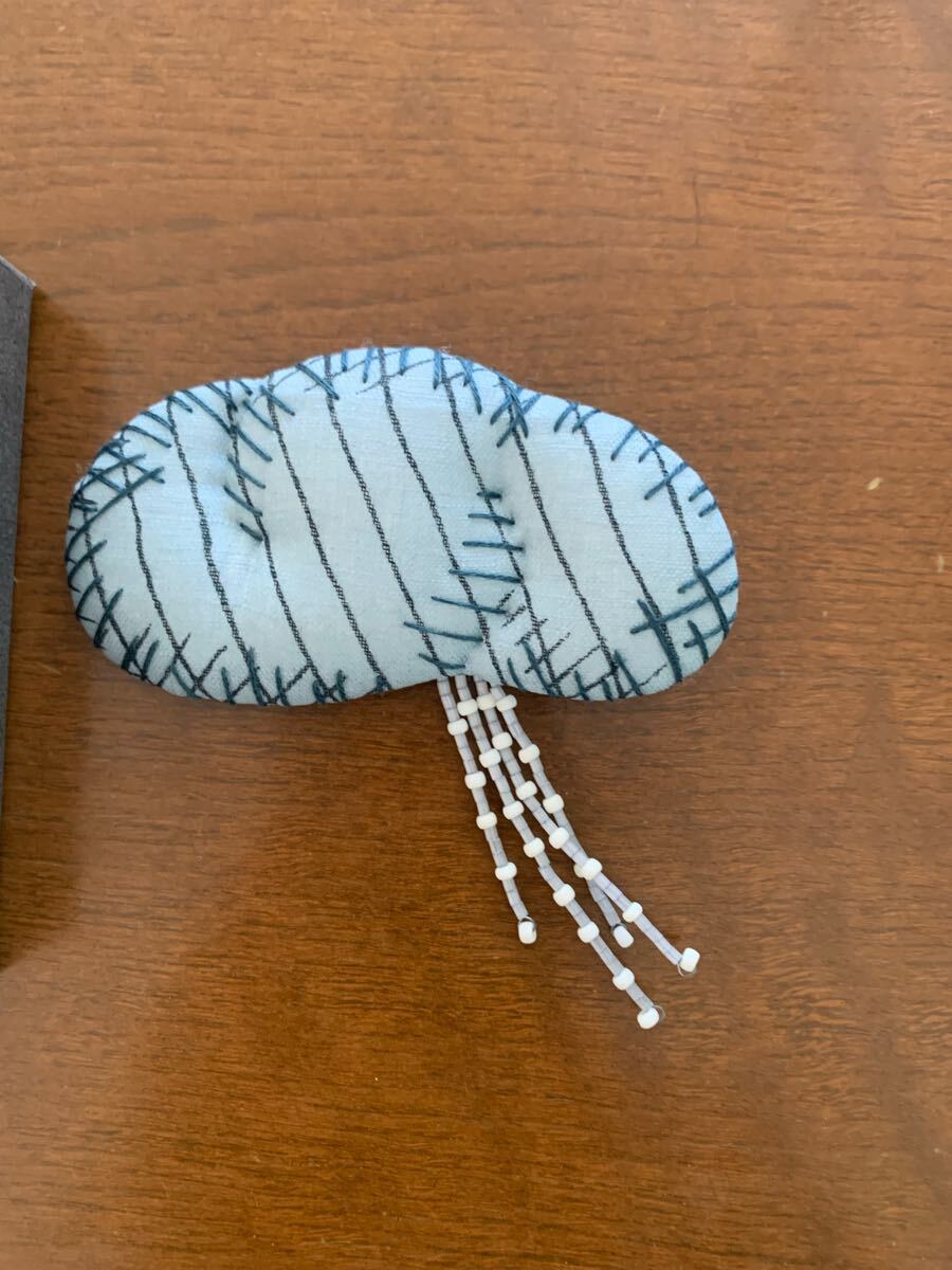 ミナペルホネン minaperhonen ブローチ after rain ライトブルー 未使用拍卖