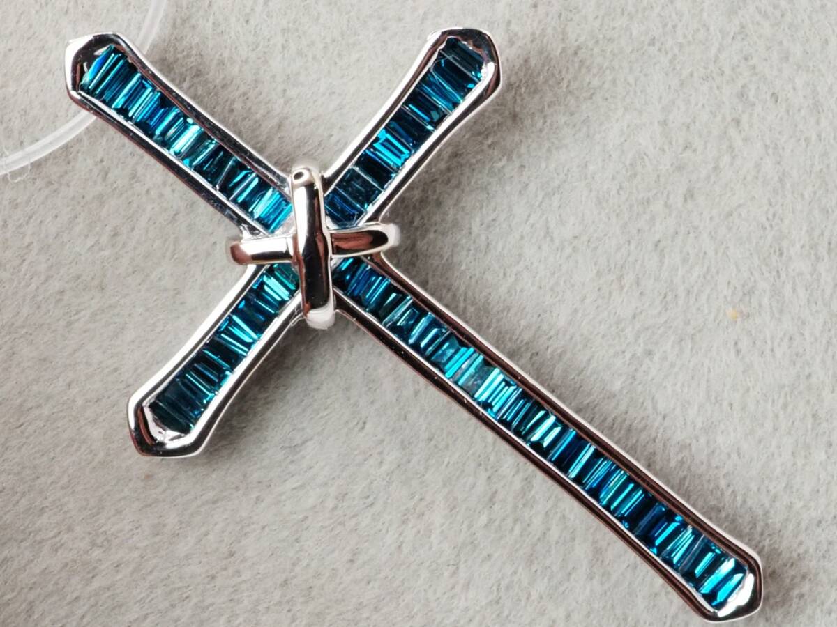 K18WG 天然ブルーダイヤモンド 0.40ct/1.37g クロス十字架 ペンダントトップ拍卖