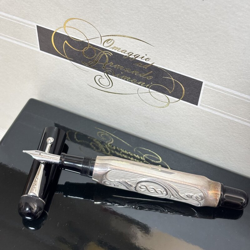 限定1500本 OMAS EXTRA オマス 万年筆 18K<750> 75年記念 銀 リミテッド シルバー スターリング 925 ドクターペン 象嵌 IW507CP01OMS80拍卖