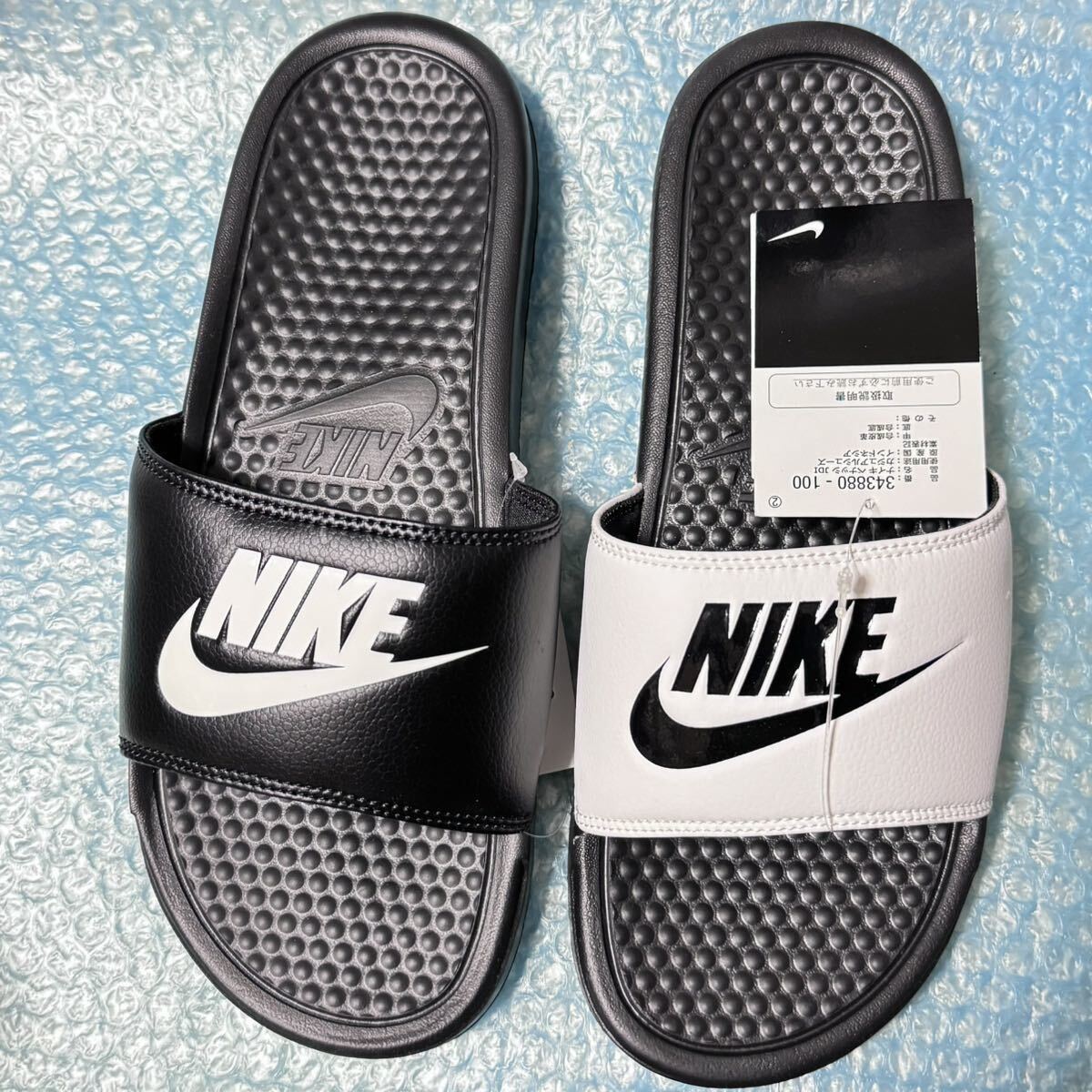 ナイキ ベナッシ ミスマッチ NIKE BENASSI サンダル 27cm 箱付き 黒と白の同サイズを交換しミスマッチにしました。拍卖