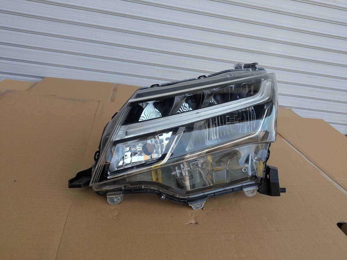 M900A タンク 純正 左 LED ヘッド ライト STANLEY W3917 個人宅配達不可拍卖