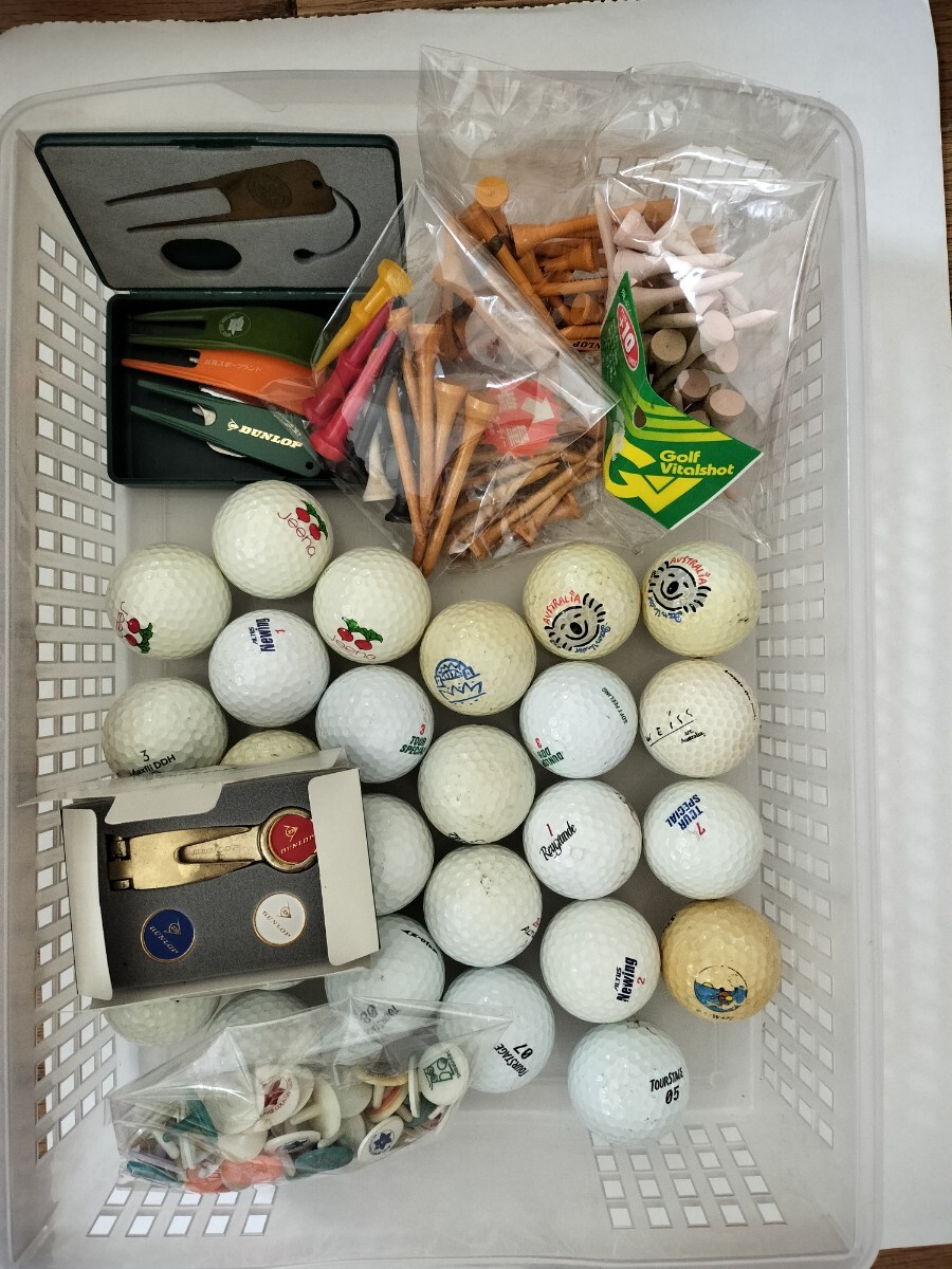 ロストボール、ティー、マーカー、ボールケース、フォークなどまとめて拍卖