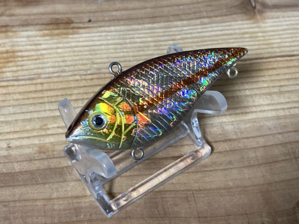 メーカー不明バイブレーション 70mm9.8g シルバー系カラー 箱81拍卖