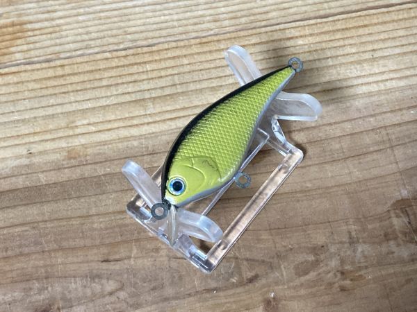 メーカー不明シャッド50㎜5g クロキン系カラー 箱70拍卖