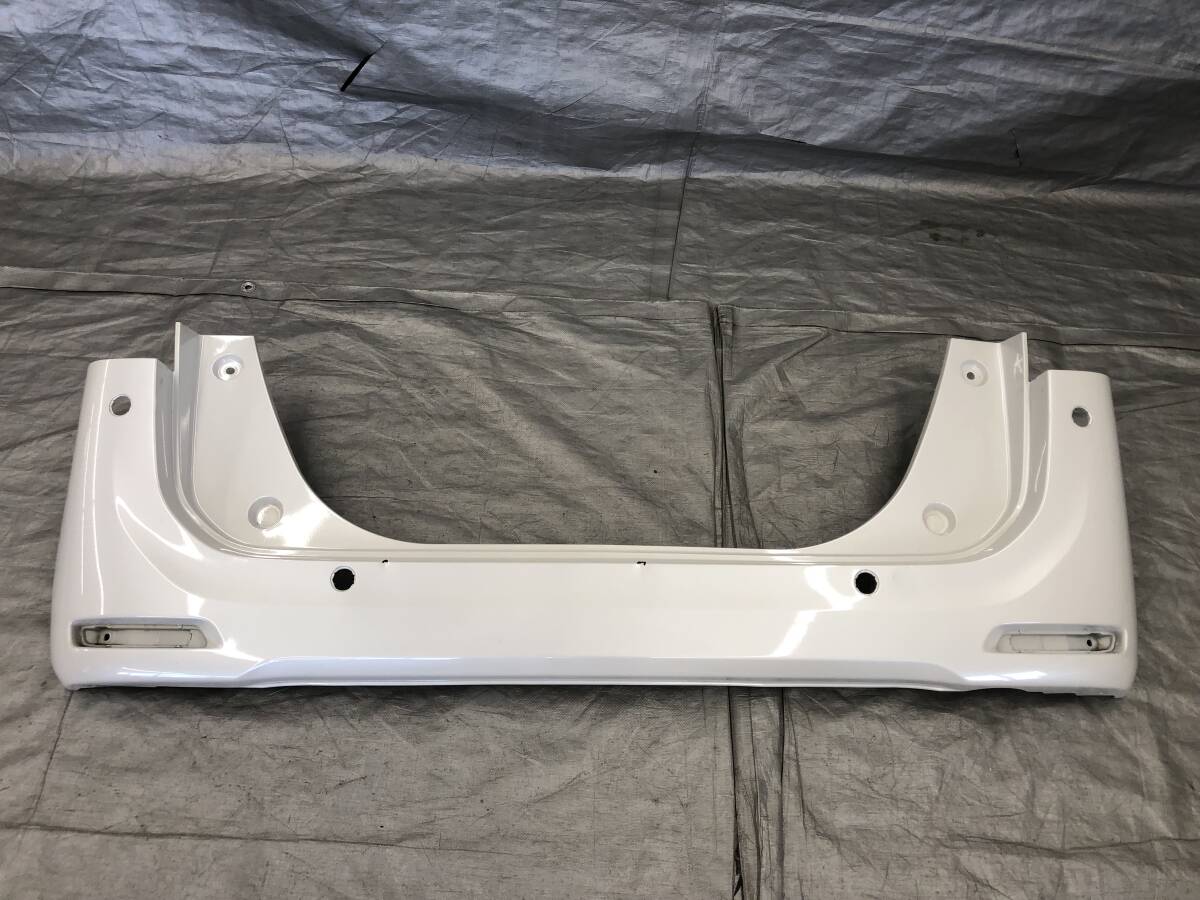 ☆□2507-IF88LL N-BOX JF5 JF6 純正 リアバンパー プラチナホワイトパール NH883P 71501-32R-0000拍卖
