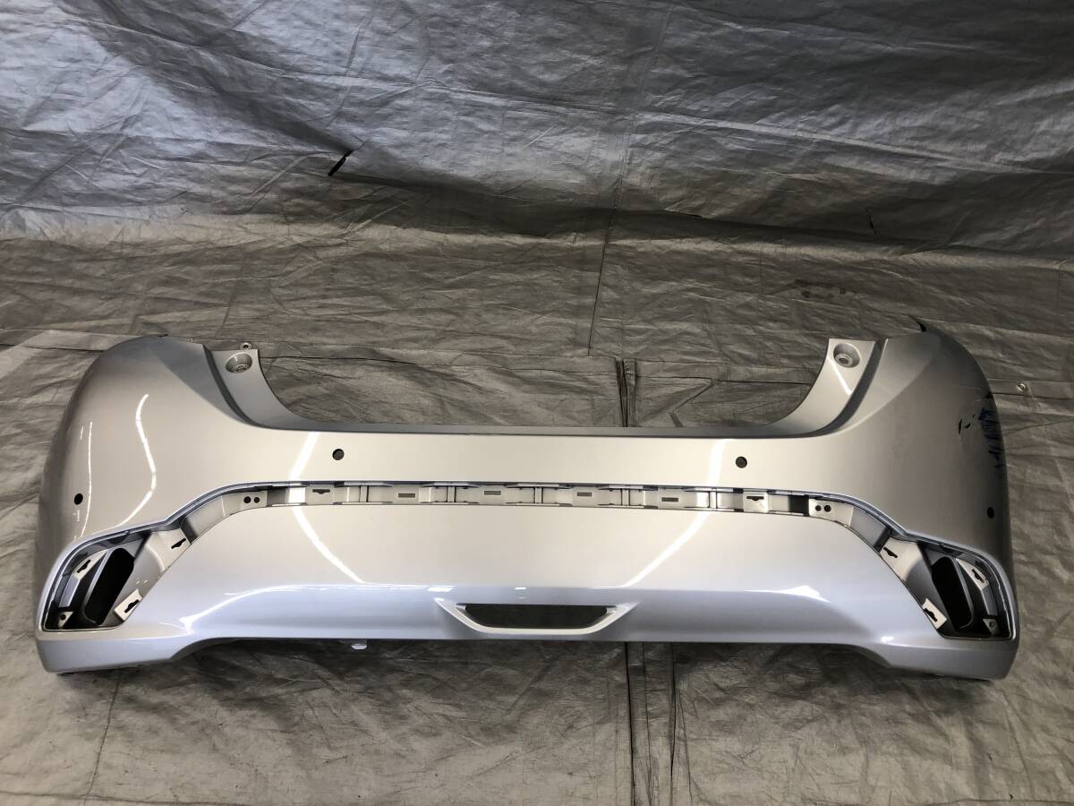 ☆□2507-IF82LL MXPK10/MXPK11/MXPK15/MXPK16 アクア 純正 リアバンパー 52159-52C20 シルバー拍卖