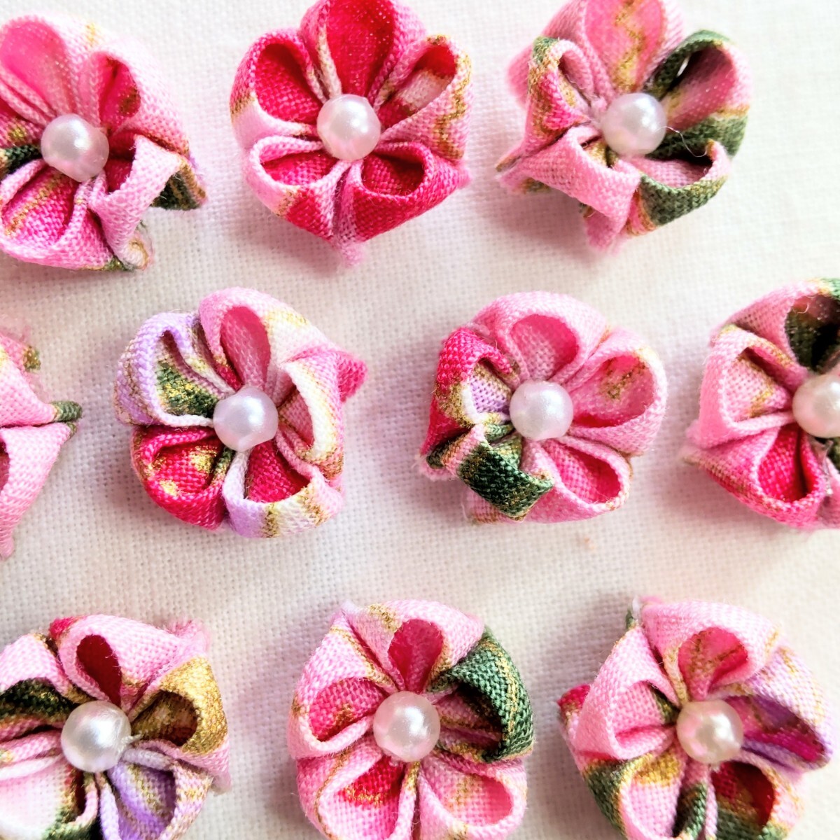 10個 26 小さいサイズ つまみお花 つまみ細工 パーツ モチーフ ハンドメイド拍卖