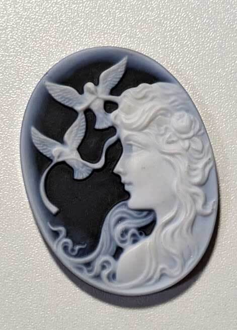 ■gen_012 カメオ ストーン 天然石 ルース 美品 希少 ★ ブローチ ペンダント ネックレスに! 美人 女性 横顔 鳥 花拍卖