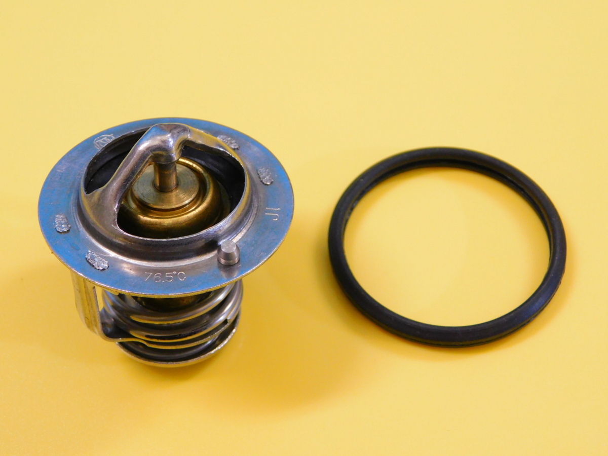 【ローテンプサーモスタット+パッキン】開弁温度76.5℃ ※ カローラレビン(AE系) (AE91・AE92・AE100・AE101・AE110・AE111)拍卖