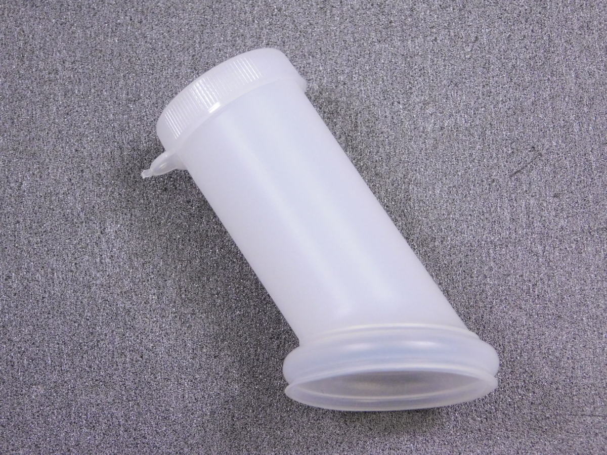 【ポリ給油ノズル】 口サイズφ40mm用・ペール缶/一斗缶 ※ オイル・シンナー・シリコンオフ等の小分け作業拍卖