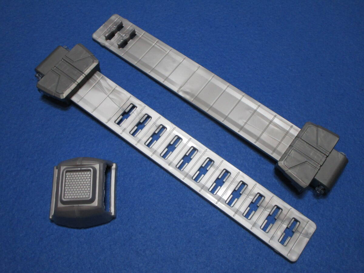 中古!即決!仮面ライダーギーツ DXデザイアドライバー用 ベルト右(R)+ベルト左(L)+ベルト止め拍卖