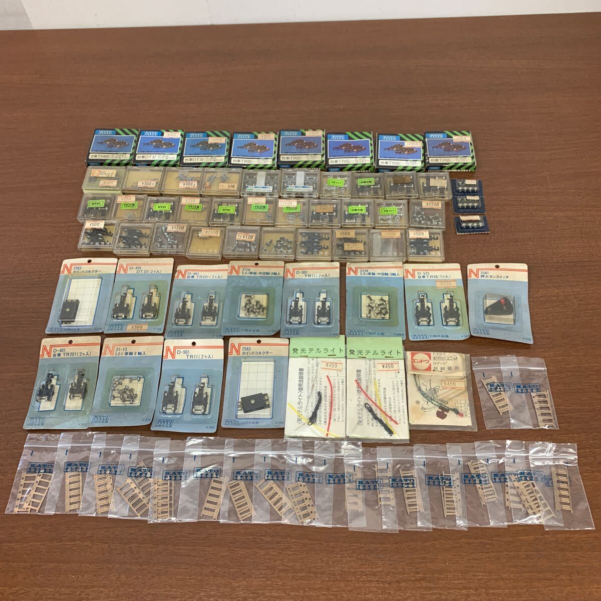 y 訳あり 鉄道模型 Nゲージ 台車 パンタグラフ など パーツ まとめ売り拍卖