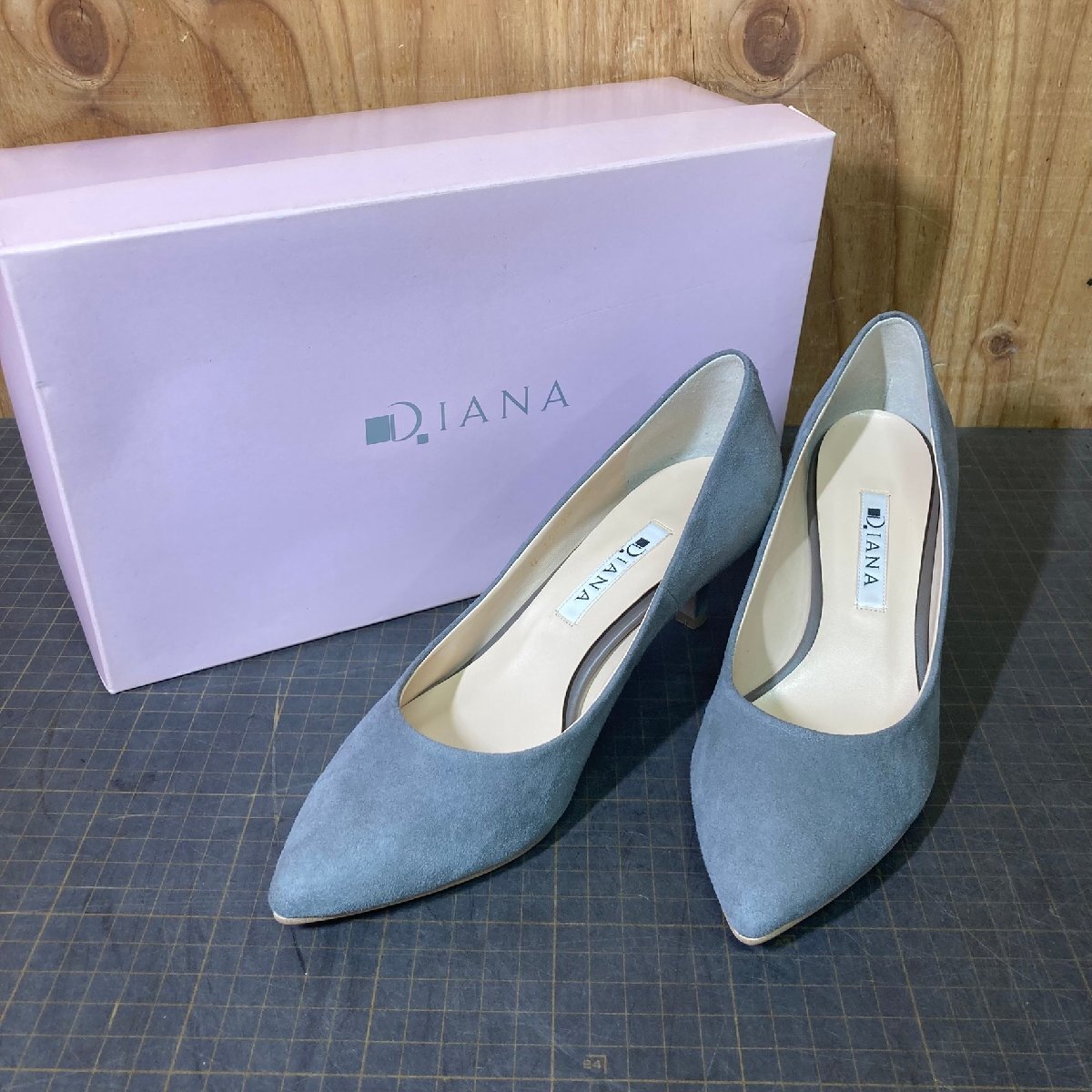 【18203Q044】靴 ダイアナ DIANA パンプス グレー 灰色 ヒール約5センチ 22cm スエード調 シンプル オフィス カジュアル 長期保管品 小さい拍卖