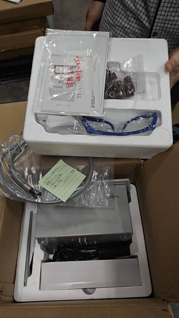 ミニテーブルソー 360W 卓上丸鋸盤 0-30mm鋸刃昇降 鋸刃4枚付き 彫刻テーブルソー 無段変速 10000RPM ダブルモーター 研磨 0-90°角度調節拍卖