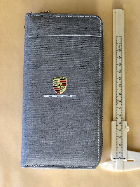 日本全国送料サービス!ポルシェロゴ グレー 布タイプ財布 911 997 992 パナメーラ ボクスター 718 マカン GT3 993 タイカン拍卖