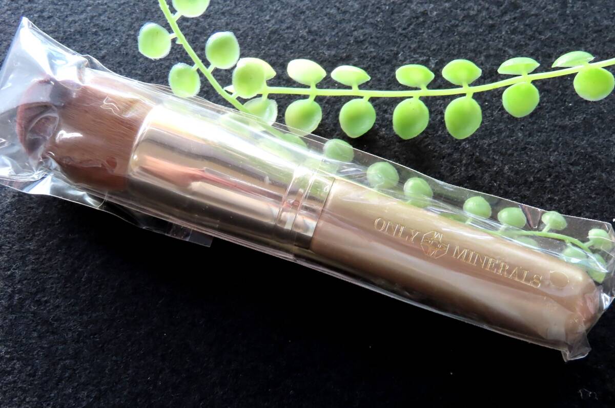 ■【未開封品】ONLY MINERALS オンリーミネラル ファンデーションブラシ OM07-057 ヤーマン拍卖