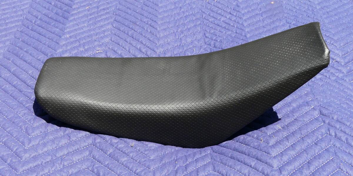 ホンダ純正 CRF50 AE03 シート シート表皮 交換済み パンチングメッシュ 拍卖