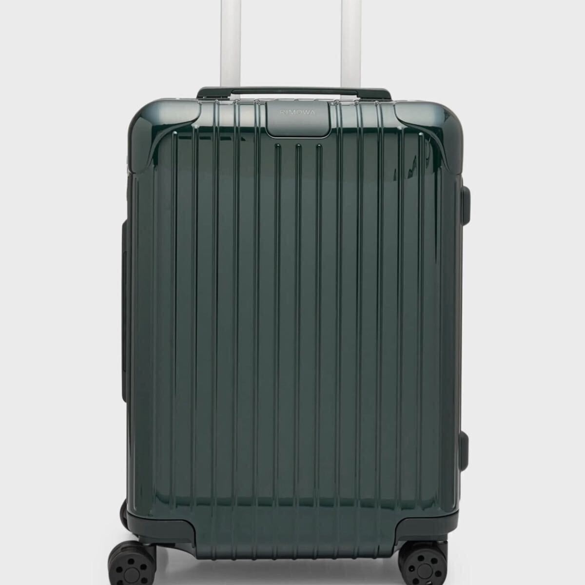 RIMOWA リモワ Essential Cabin グリーン 36L 機内持ち込み拍卖