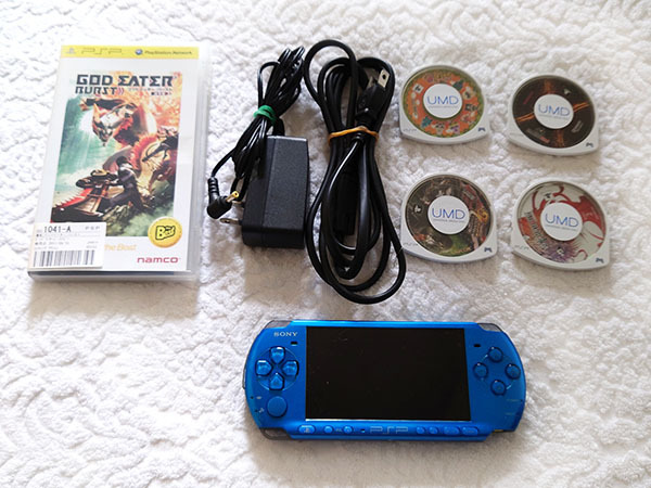 美品 バイブラントブルー PSP3000 プレステ プレイステーション 青 ブルー 本体 コード バッテリー ソフト5点 拍卖