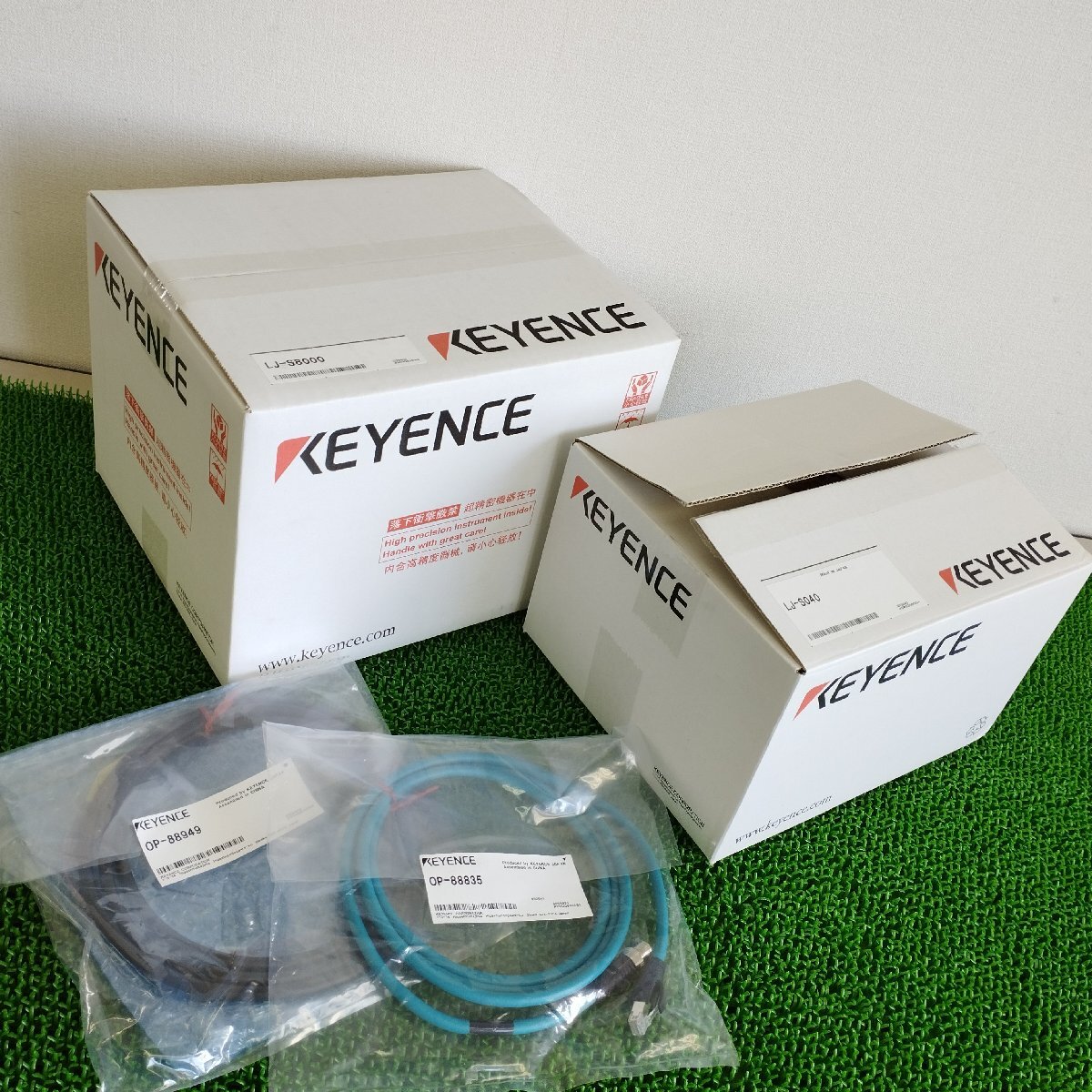 キーエンス オートスキャン3Dセンサ LJ-S8000 / LJ-S040(開封済未使用) / OP-88835 / OP-88949拍卖