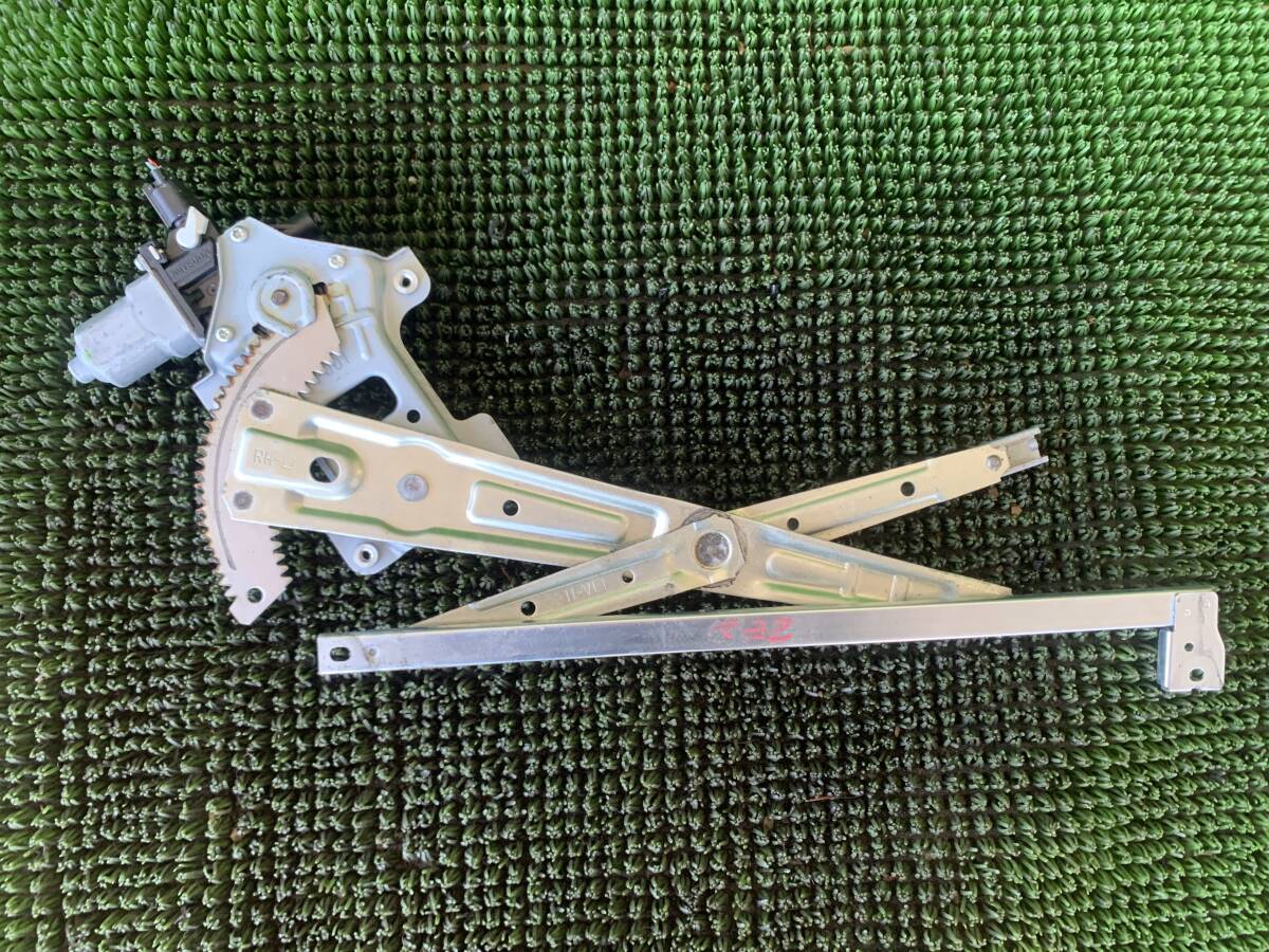●即決値段●動作OK● Z4-1 ホンダ インサイト ZE2 純正 運転席側 フロント右 ドアレギュレーター パワーウィンドウモーター FR拍卖